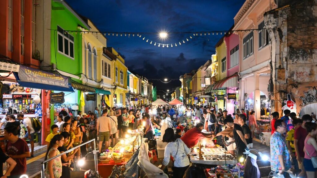 Warning Issues After Popular Aussie Destination Airport Bomb Scare