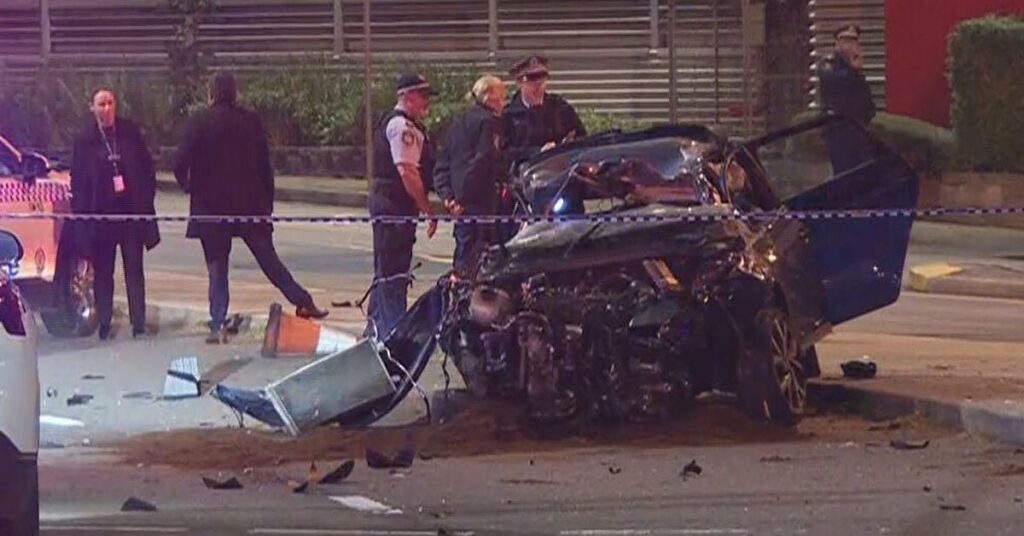 Wild Police Chase Ends in Crash, 6 Teens Arrested