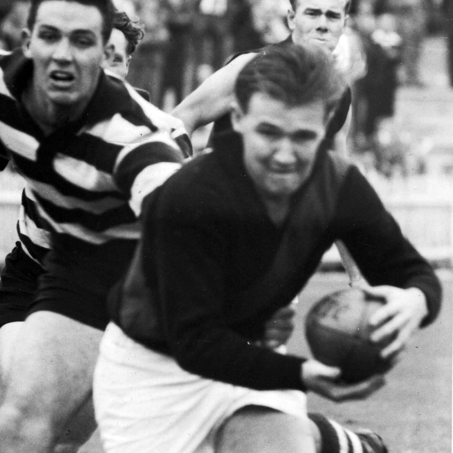 Aussie Football Legend Dead at 90 As Tributes Pour In