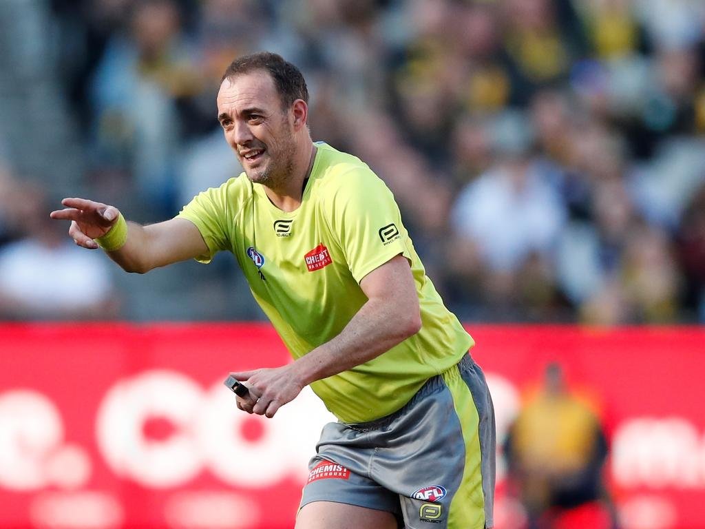 Ex-AFL Umpire Troy Pannell ADMITS Guilt in Theft Scandal image 2