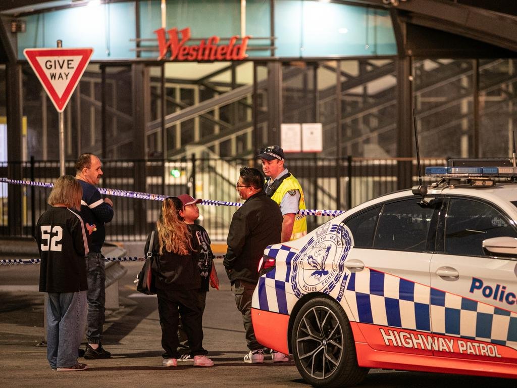 Man's TERRIFYING 6m FALL in Shopping Mall image 2
