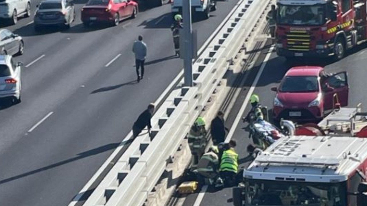 MOTORBIKE Rider's TERRIFYING Monash Freeway FIGHT for LIFE image 2