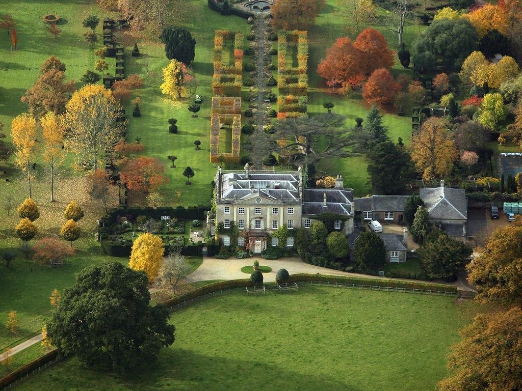 Claims of Toxic Workplace As 11 Staff Quit Kings Office image 2