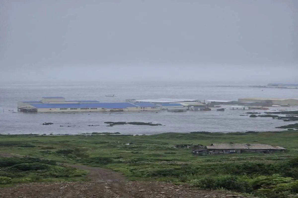 Widespread Evacuations After Sixth Strongest Earthquake In History second image