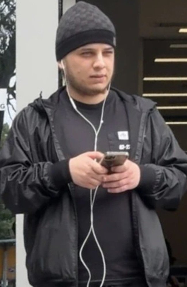 22yo Man Shod Dead In His Car In Sydney second image