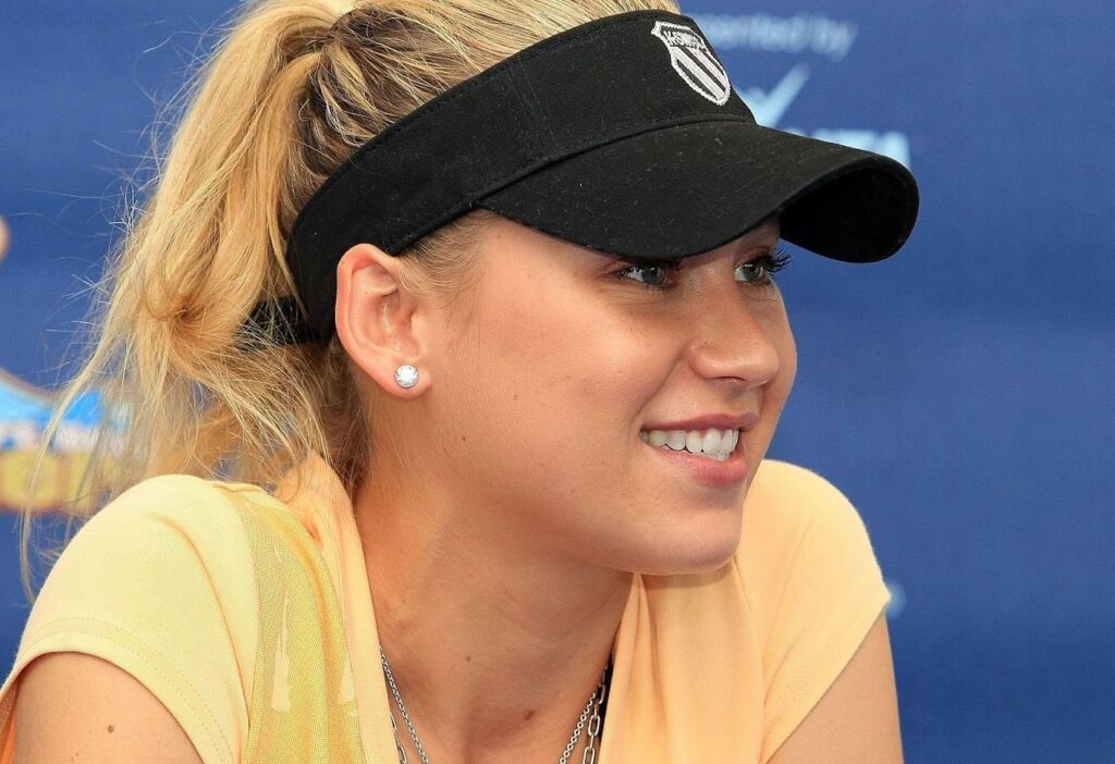 Tennis Icon Anna Kournikova Expecting Fourth Child At 44