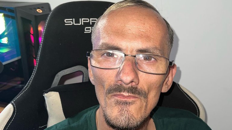 Popular Streamer Dies Live Online During Extreme Challenge second image