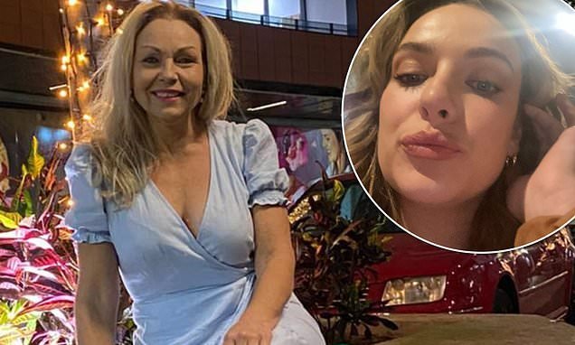 Abbie Chatfield’s Mum Set To Join The Golden Batchelor