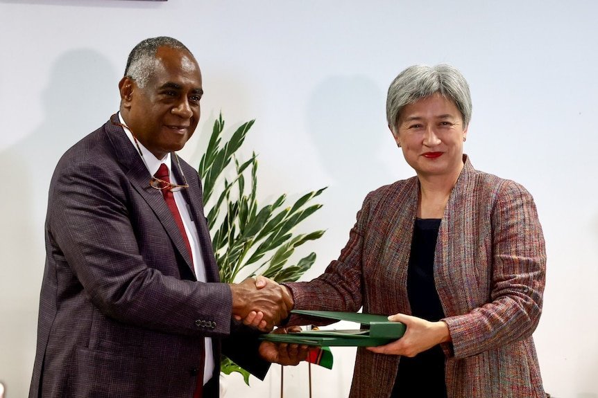 Albanese Looks To Fiji For Treaty Talks, After Vanuatu Deal Goes Unsigned second image