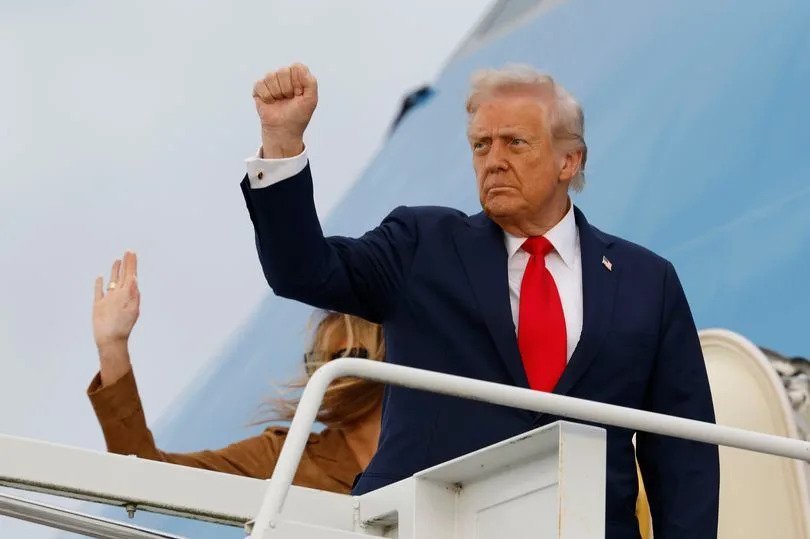 Helicopter Carrying Trump And Melania Makes Emergency Landing second image