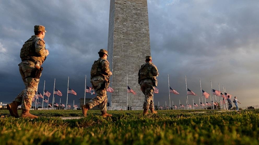 Trump Signs Order To Send National Guard Into Memphis second image