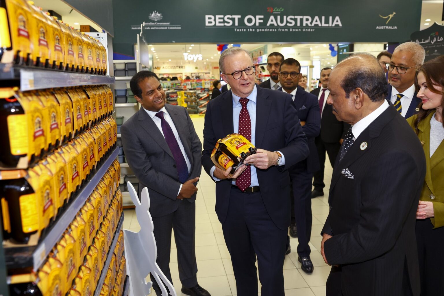 Albanese Wooing Middle East Supermarket Giant In Australia