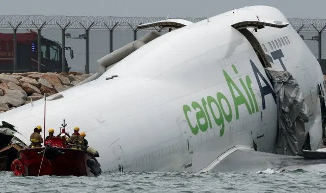 Plane Plunges into Sea Multiple Death