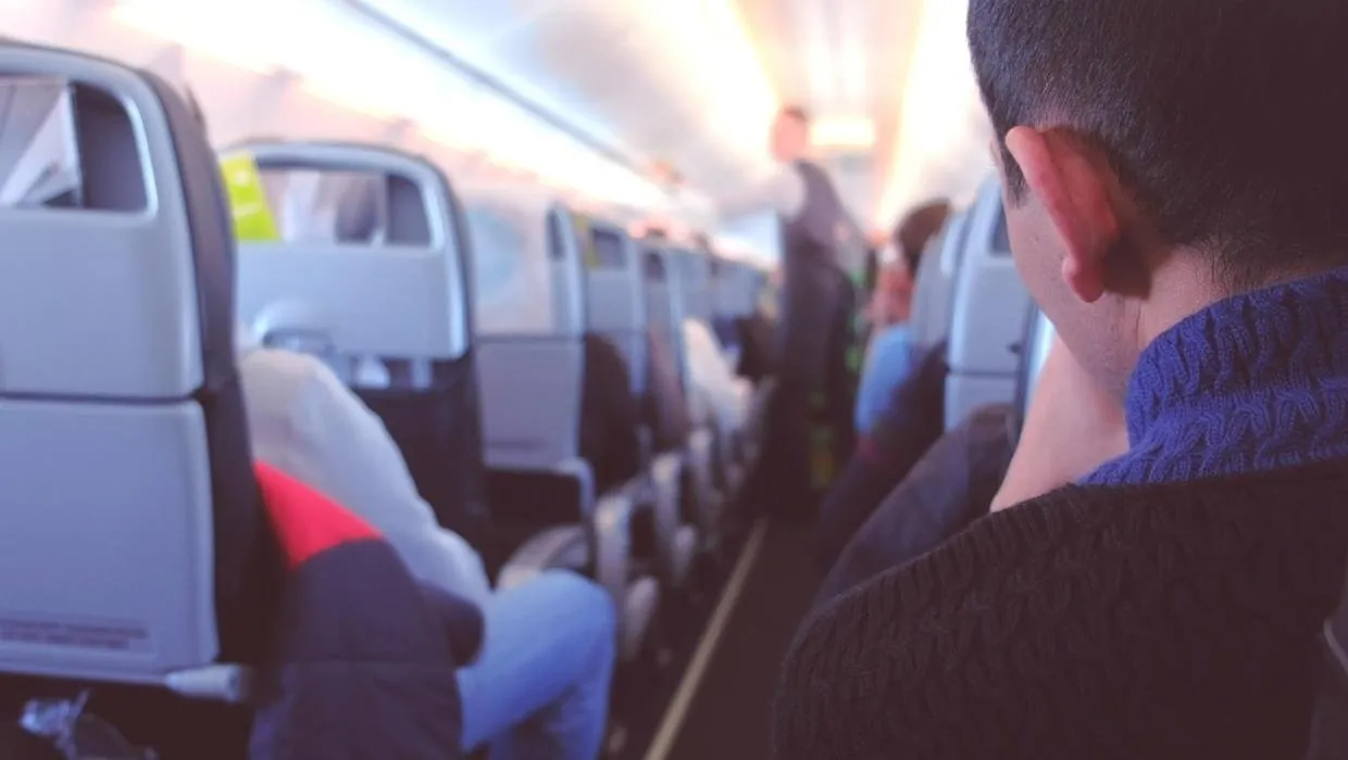 Man Sentenced For 'kissing Excessively' With Girlfriend On Flight After Ignoring Cabin Crews Requests To Stop second image