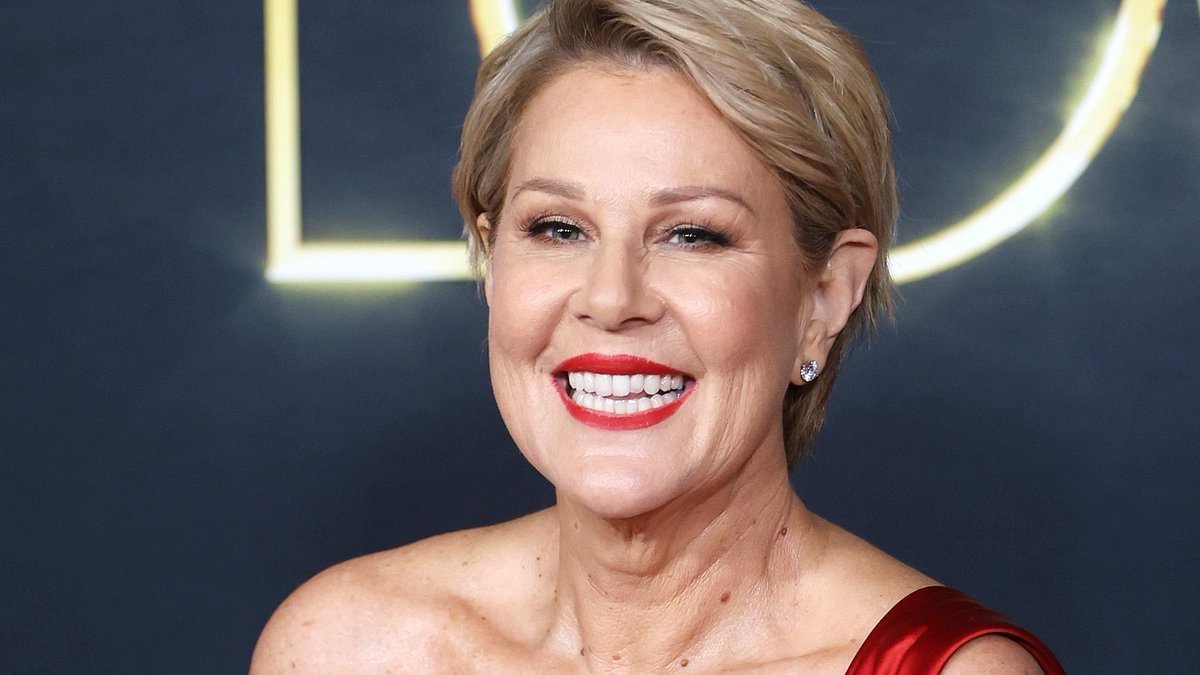 TV Host Julia Morris Demands Women-Only Flights After Terrifying Creep Encounter second image