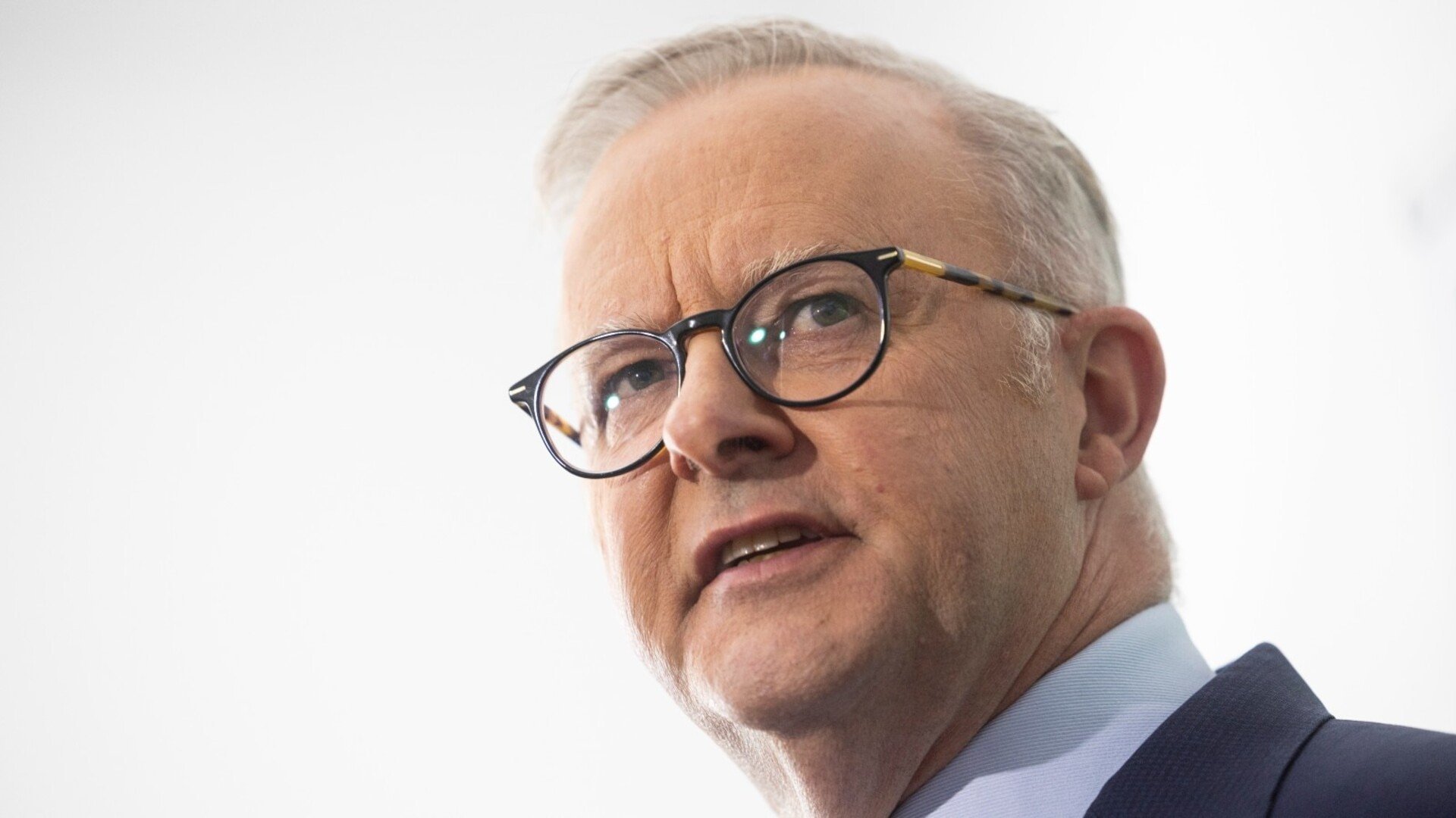 Labor Slams Brakes on Big Tech's AI Free Ride in Australia second image