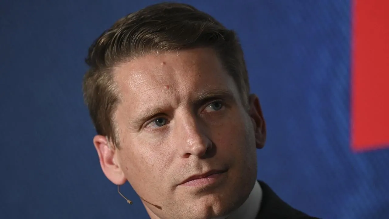 Shadow Minister Quits Over Immigration Row second image