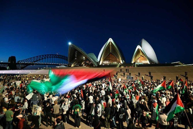 Sydney Under Siege as 40,000 Protesters Defy Opera House Ban second image