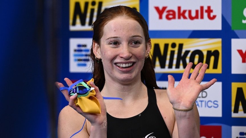 Mollie O’Callaghan Shatters 200m Freestyle World Record in Stunning Upset