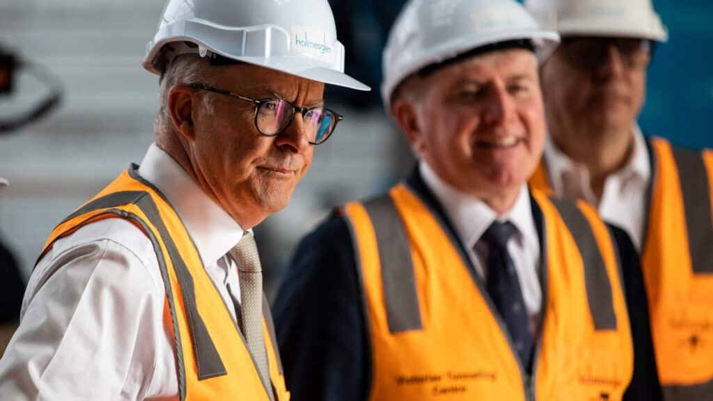 Aussie Premier Slams Brutal 30% Cut to Skilled Migration