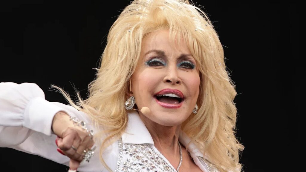 Dolly Parton’s Sister Asks For Prayers
