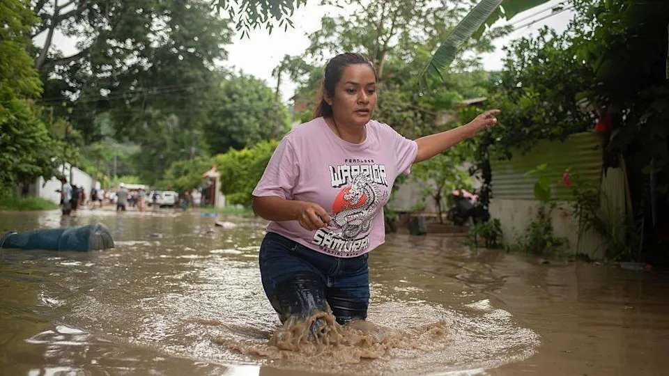Torrents of Water Wreak Havoc: 27 Dead, Thousands Homeless in Mexico Floods second image