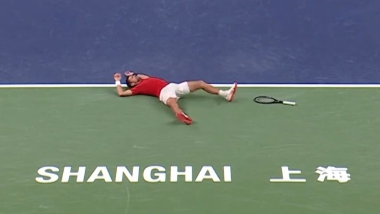 Djokovic Collapses in Brutal Shanghai Masters Heatwave Chaos! second image