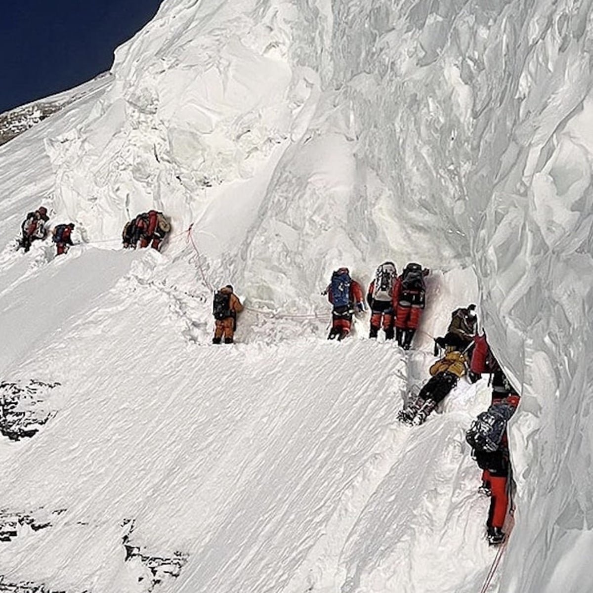 Aussie Climber Dies on Treacherous Himalayan Peak in Tragic Fall second image