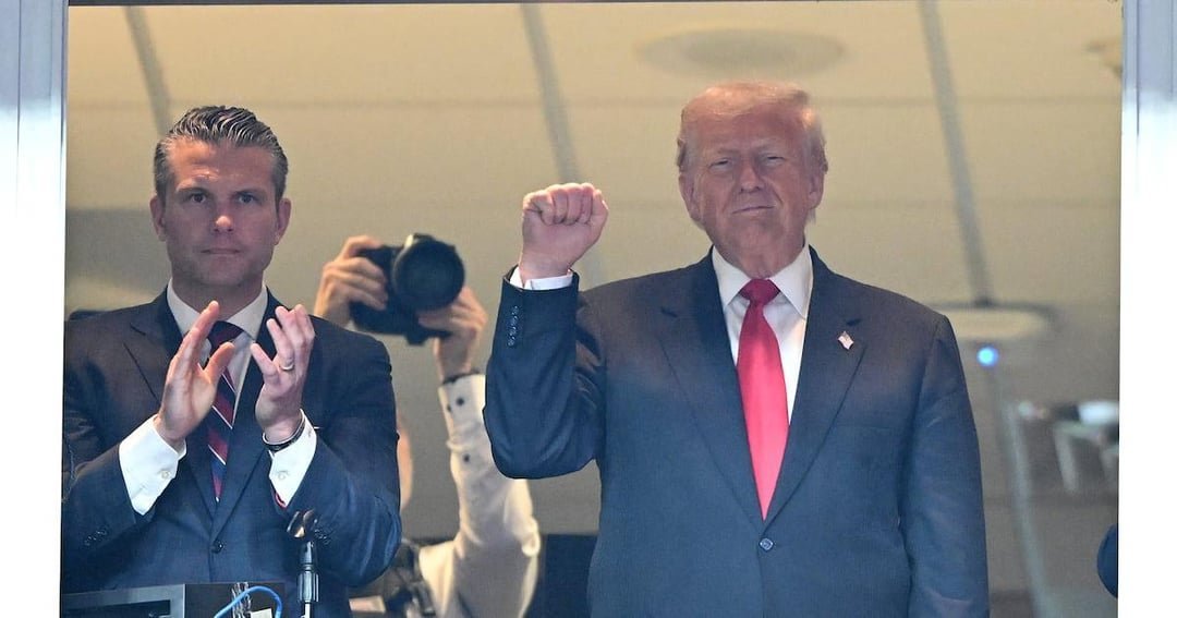 Trump Booed at NFL Game in Humiliating Scene second image