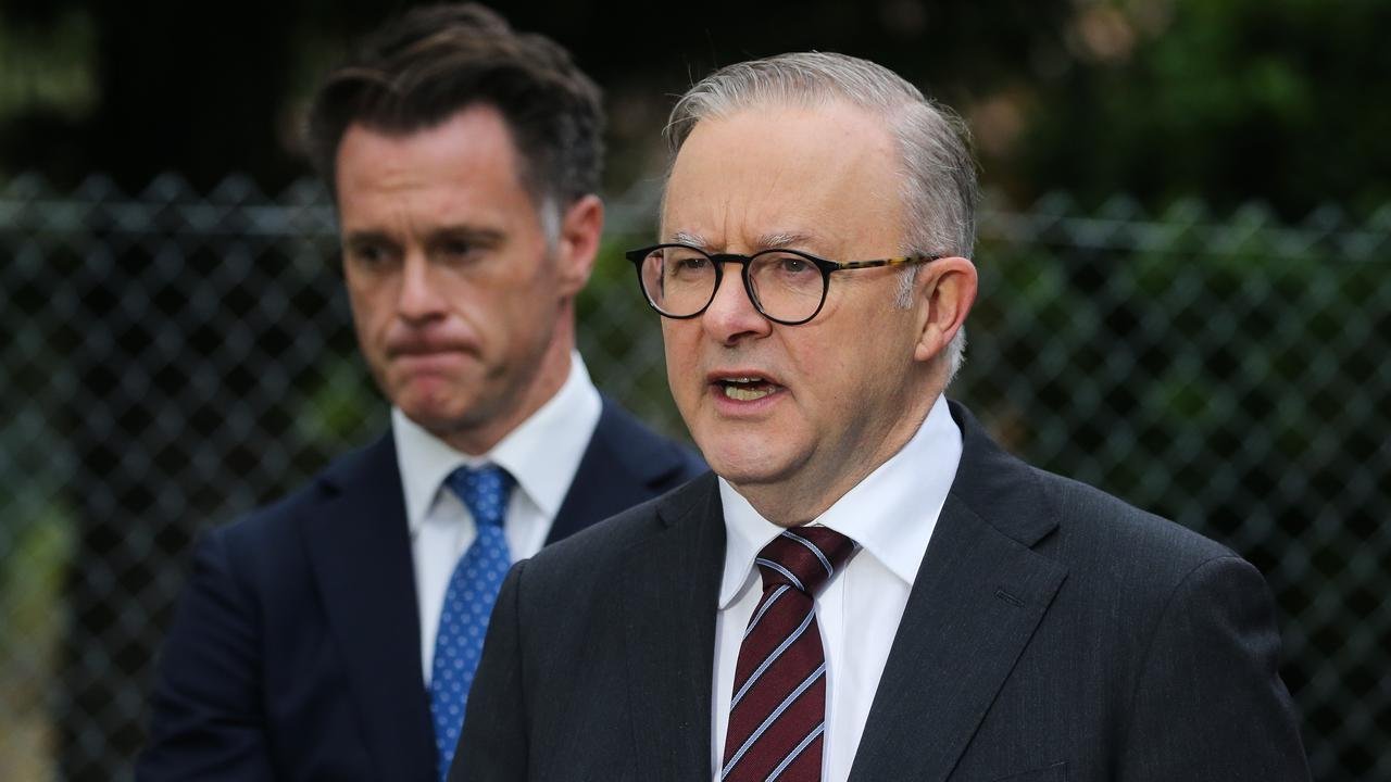 Minns Turns Screws on PM Demands Royal Commission into Bondi Terror Attack second image