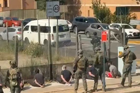 Sydney Raids Uncover Possible Terror Plot, 7 Men Arrested second image