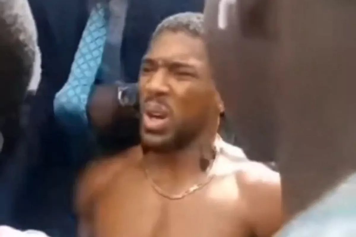 AJ's Boxing Future in Jeopardy After Fatal Car Crash Kills Two Friends - Second Image