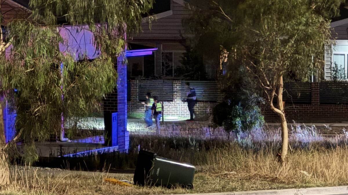 Christmas Eve Siege Gunman Fires at Cops, Pregnant Woman in Whitlam Horror second image