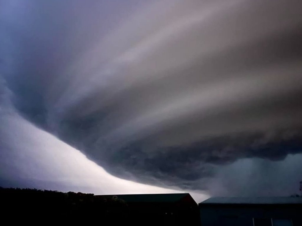 DESTRUCTIVE Storms Slam Victoria, Hailstones Wreak Havoc, Fires Erupt second image