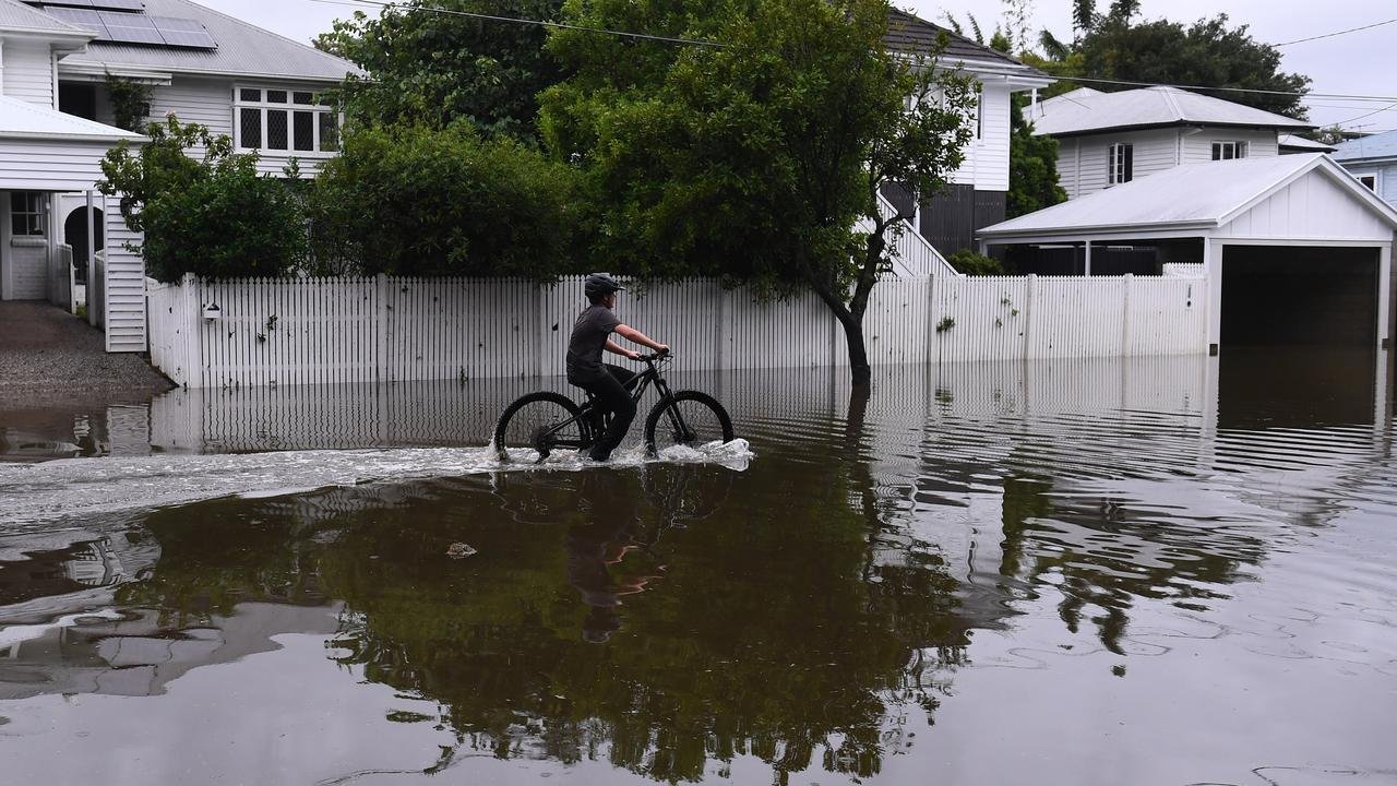 $1.8 Billion Cyclone Alfred Brings Chaos to Queensland and NSW - Second Image