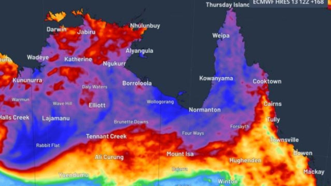 Cyclone Chaos Looms Over Far North Queensland Coast - Second Image