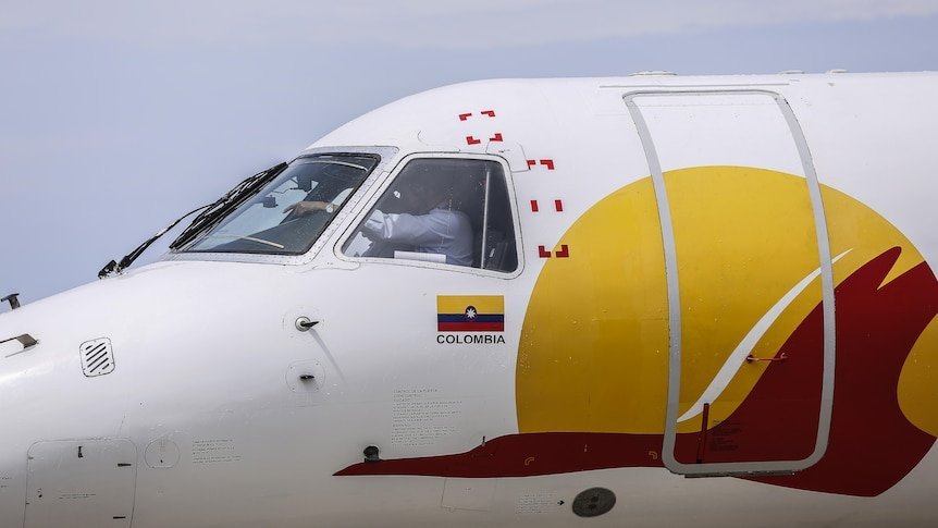 15 Dead as Colombian Government Plane Crashes in Remote Region Tragedy - Second Image