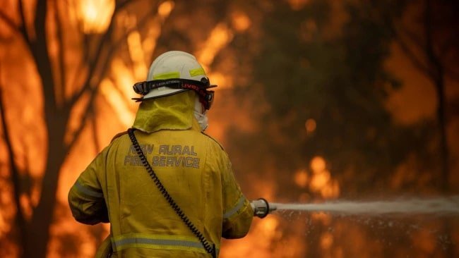 7 Million Homes at Risk as Aussie Bushfires Loom - Second Image
