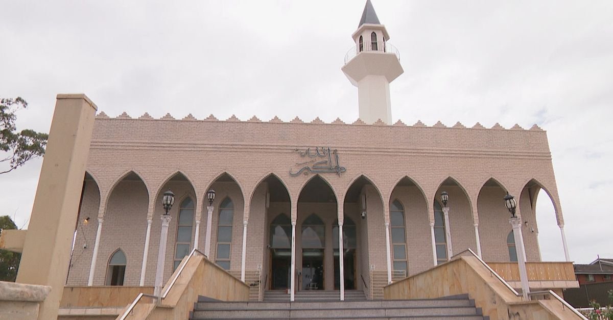 DEATH THREATS ROCK AUSTRALIA Politicians, Mosques Targeted by Racist Hate Letters - Second Image