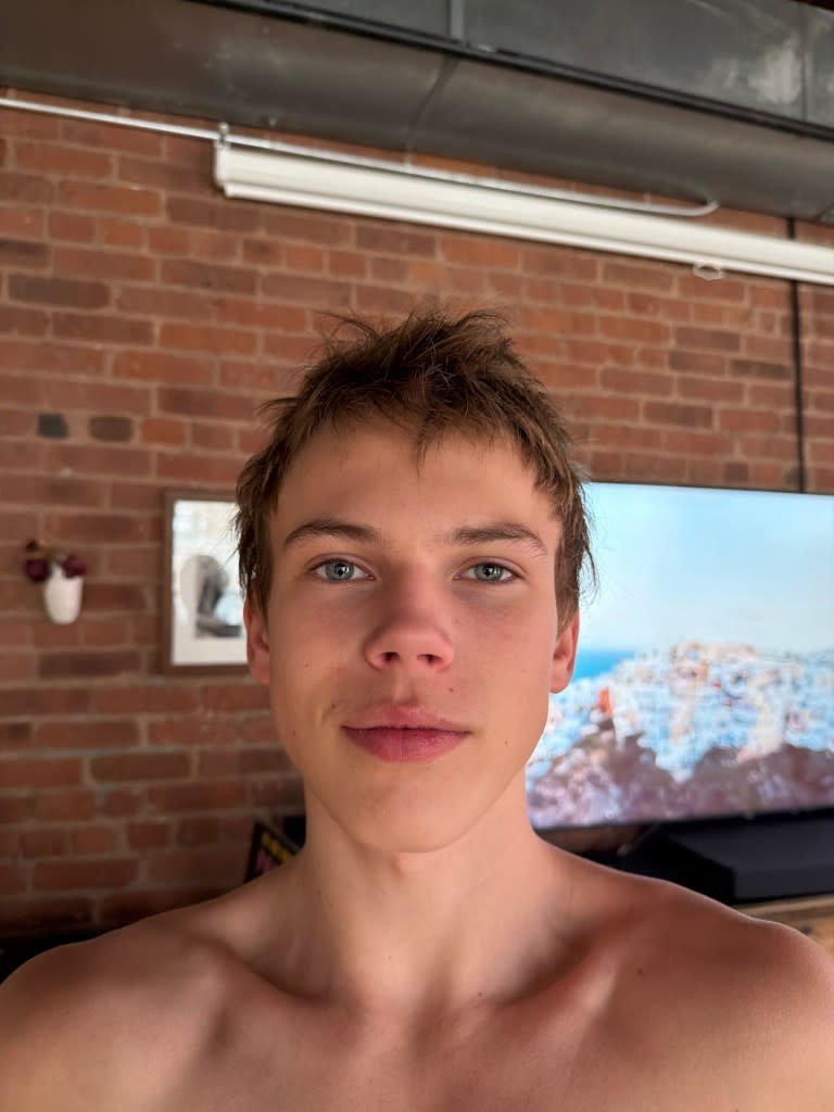 TEEN PLUMMETS TO DEATH IN BROOKLYN PARK SOCIAL MEDIA STUNT HORROR - Second Image