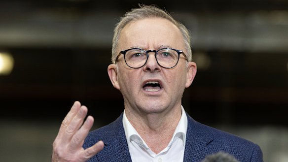 Labor Backs Shock Pay Rise for 2.7 Million Aussie Workers - Second Image