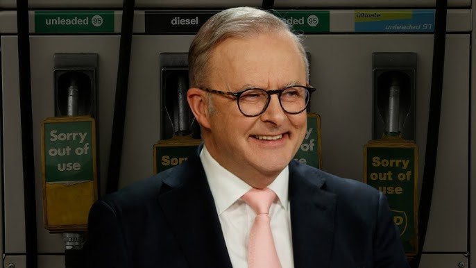 FUEL CRISIS Taxpayer Funds Bailed Out Petrol Suppliers as Prices Soar - Second Image