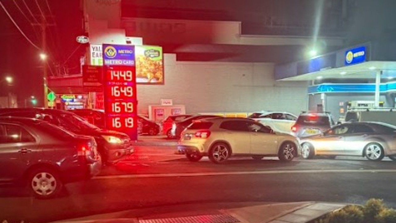 WAR ERUPTS Fuel Crisis Hits Australia, Panic Buying Fears Spread Nationwide! - Second Image
