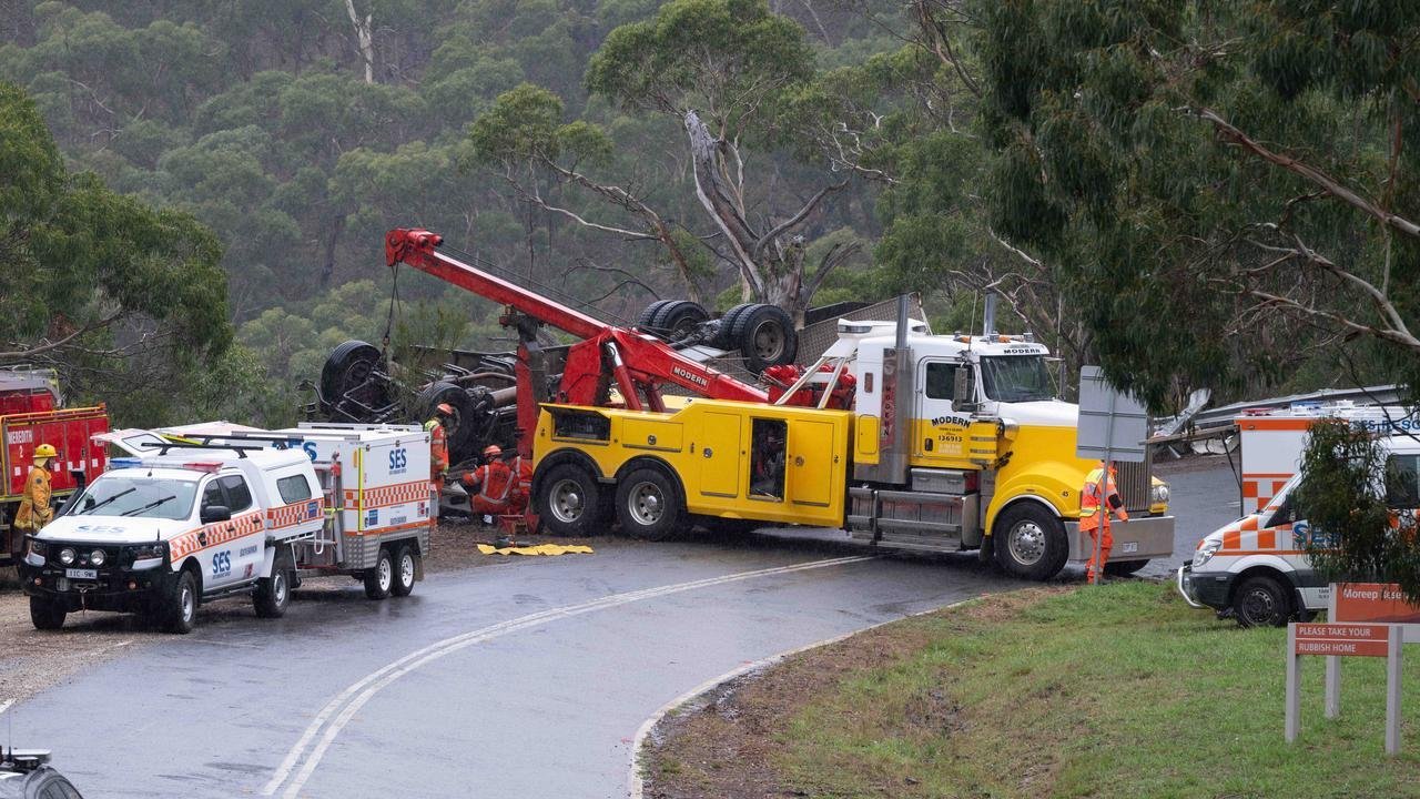 Truck Horror 3 Horses and Beloved Driver Killed in Vic Crash Chaos - Second Image