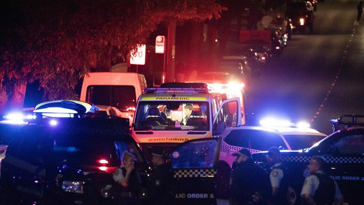 SYDNEY UNDER SIEGE 2 Cops Injured, 2 Men Hospitalized in Violent Night - Second Image