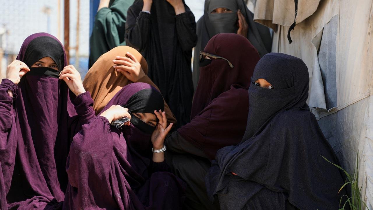 ISIS Brides Make Desperate Bid to Flee Syria for Australia - Second Image