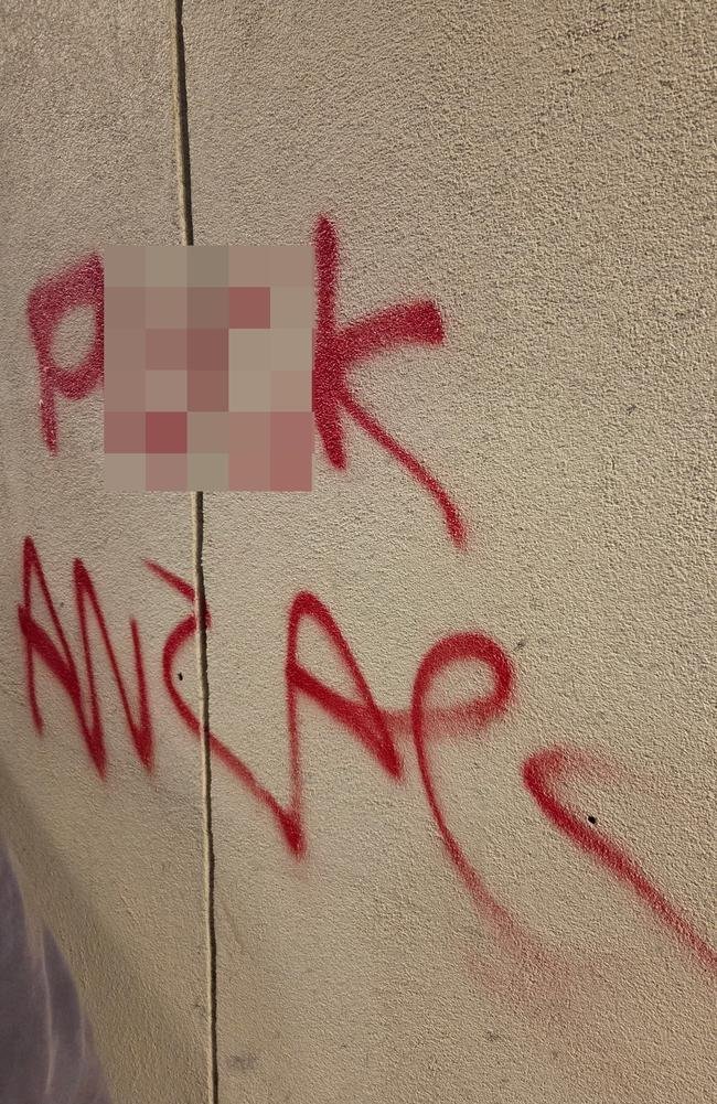 Anzac Day Vandalism Women Charged Over Melbourne RSL Graffiti Attacks - Second Image