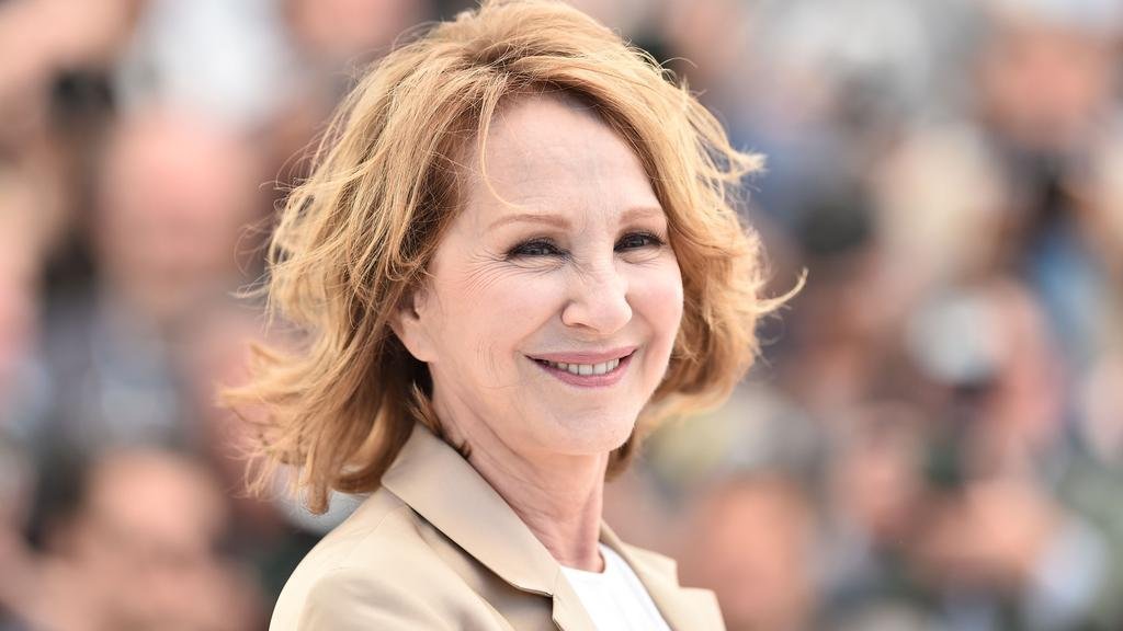  French Cinema Icon Nathalie Baye Dies at 77 - Second Image