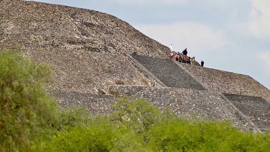 Canadian Tourist Slain in Pyramid Bloodbath - Second Image