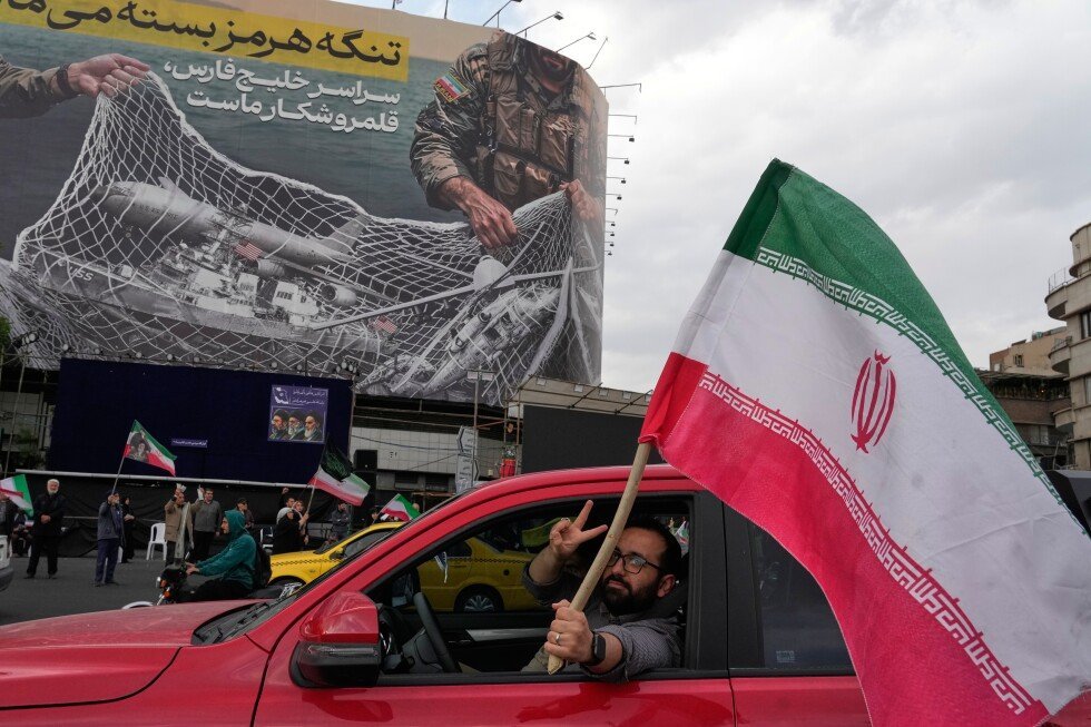 Iran Threatens to Close Strait of Hormuz Amid US Blockade - Second Image
